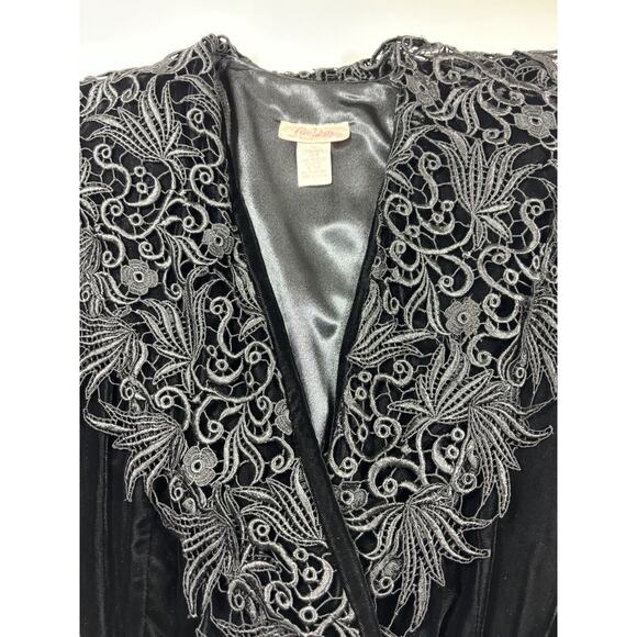 Vintage VTG Flora Nikrooz Dressing Gown Wrap Dress Robe Black Velvet Size Medium - Picture 3 of 11